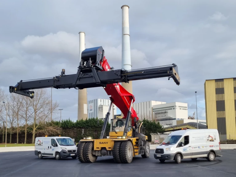 Reach Stacker SANY avec Maintenance MPI
