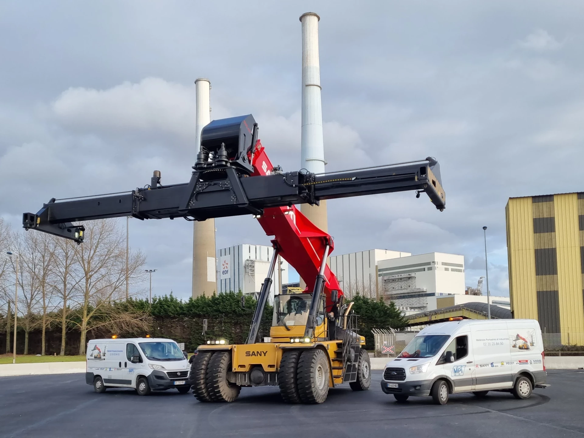 Reach Stacker SANY avec Maintenance MPI